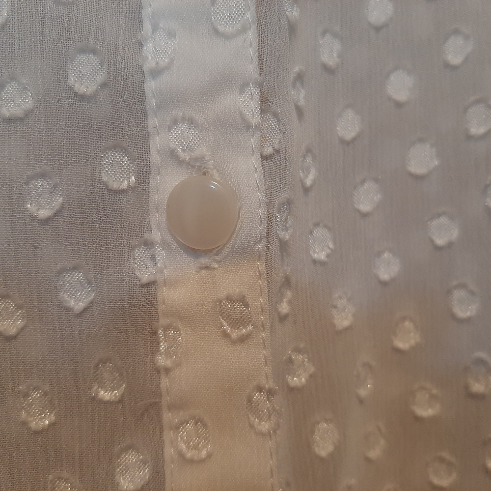 LOFT Sheer white blouse with ruffles - Size 4P - Picture 2 of 4